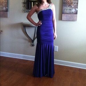 Size 0 purple prom/formal